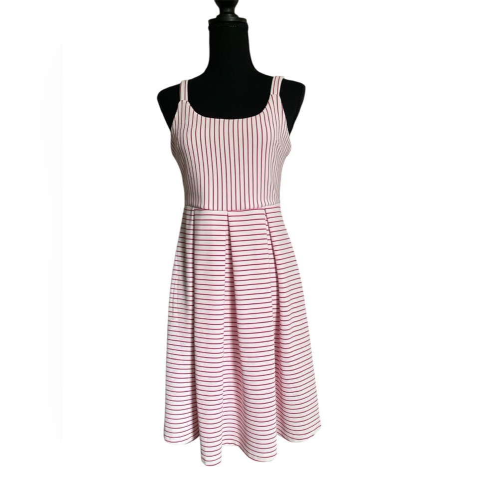 Freeway White and Red Striped Pleated Dress  Size Small.